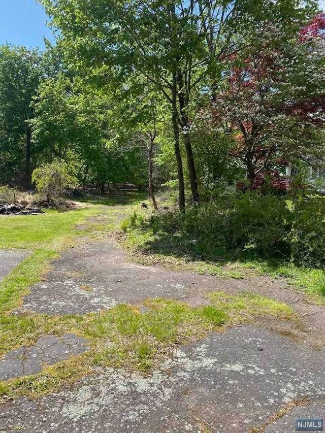 863 High Mountain Road - Photo 1