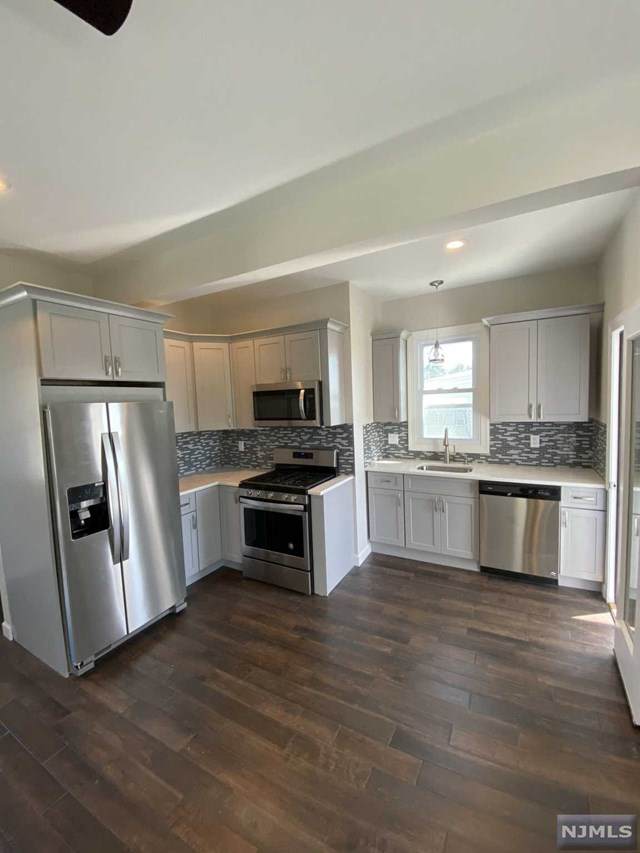 433 Central Avenue - Photo 1