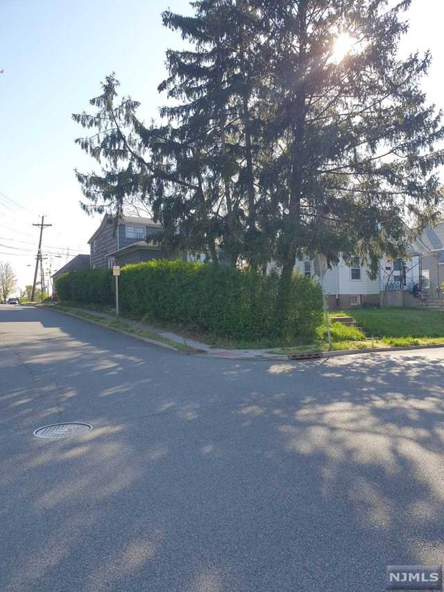 85 Scoles Avenue - Photo 1