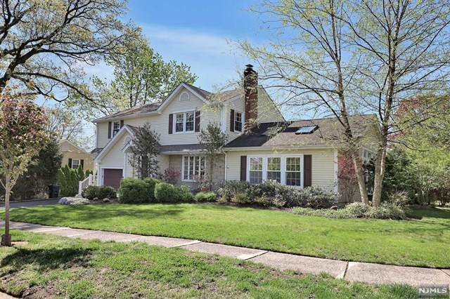 275 Greenway Terrace - Photo 1