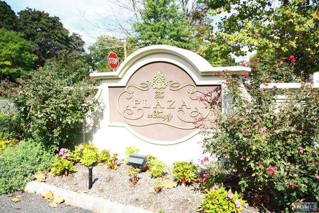 2206 The Plaza - Photo 1