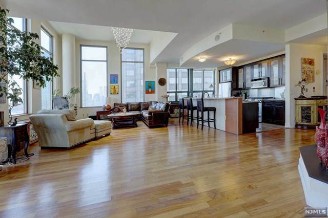 105 Greene Street - Photo 1