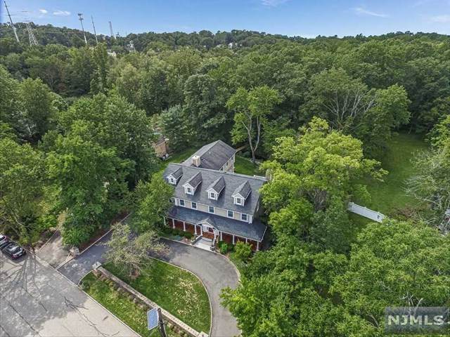 397 Mountain Avenue - Photo 1