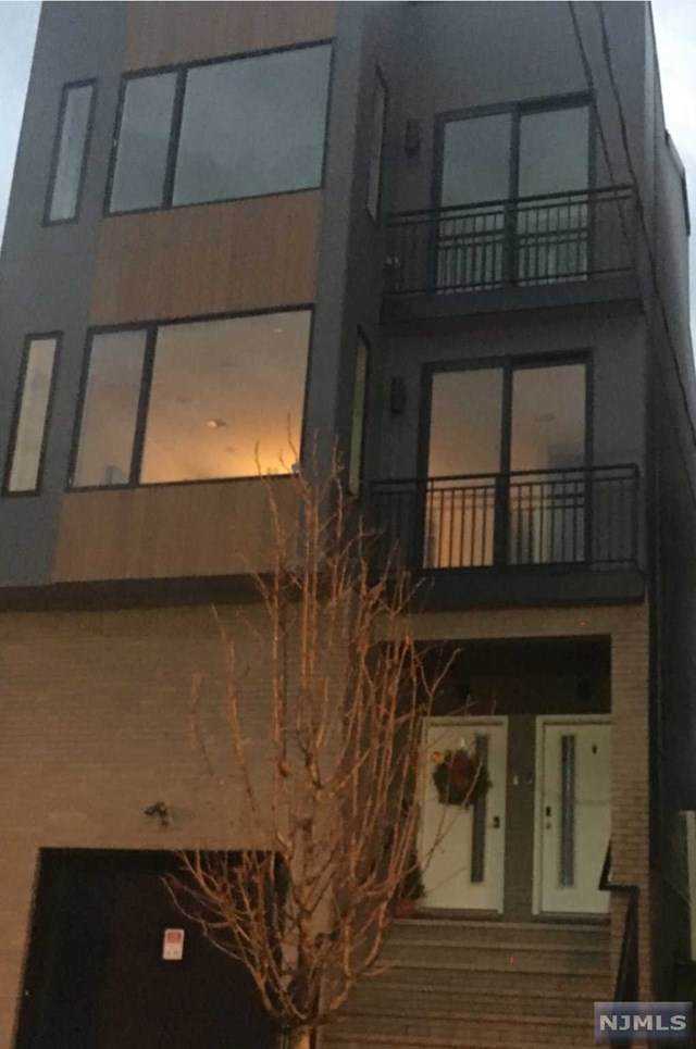 838 14th Street - Photo 1