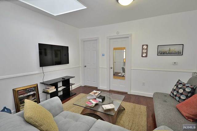 154 Van Horne Street - Photo 1
