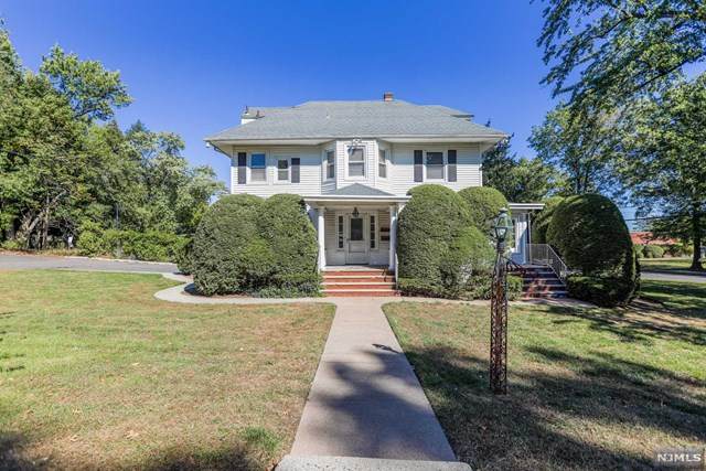 636 Lotus Avenue - Photo 1