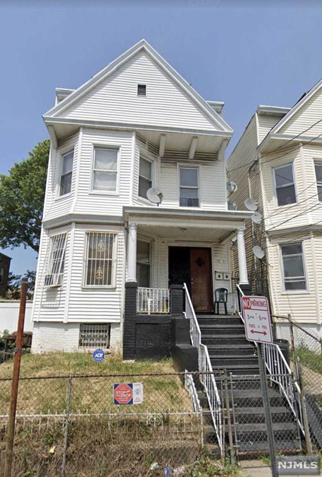 242 Bayview Avenue - Photo 1