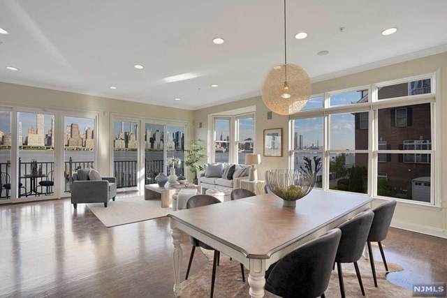444 Albany Court - Photo 1