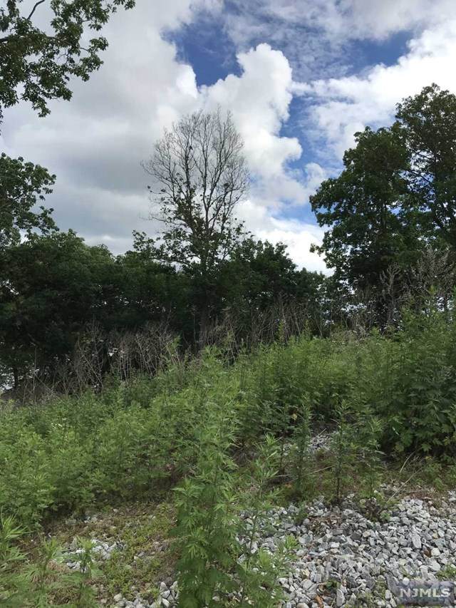 24 Iowa Avenue - Photo 1