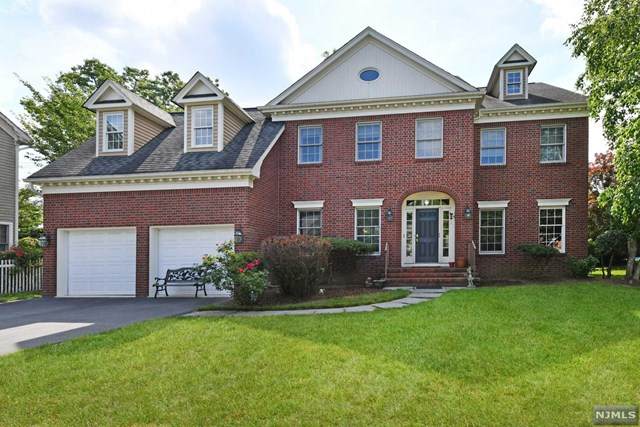 8 Alex Court - Photo 1