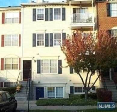 4 Seton Hall Drive - Photo 1