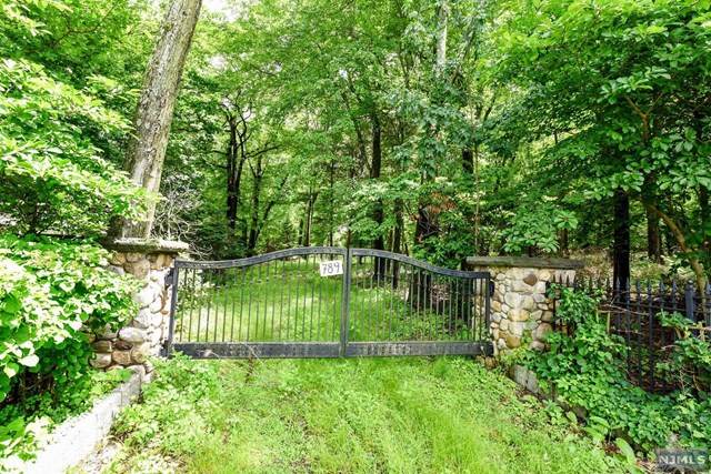789 Colonial Road - Photo 1