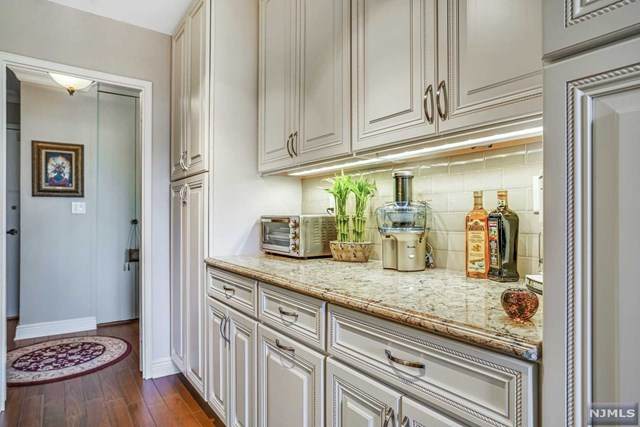 2000 Linwood Avenue - Photo 1