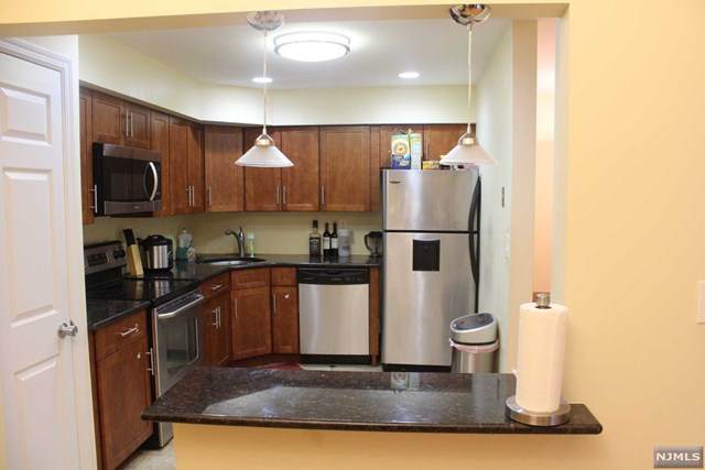 585 Windsor Drive - Photo 1