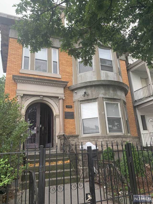 209 Mount Prospect Avenue - Photo 1