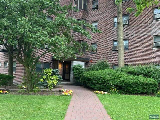 420 Fairview Avenue - Photo 1