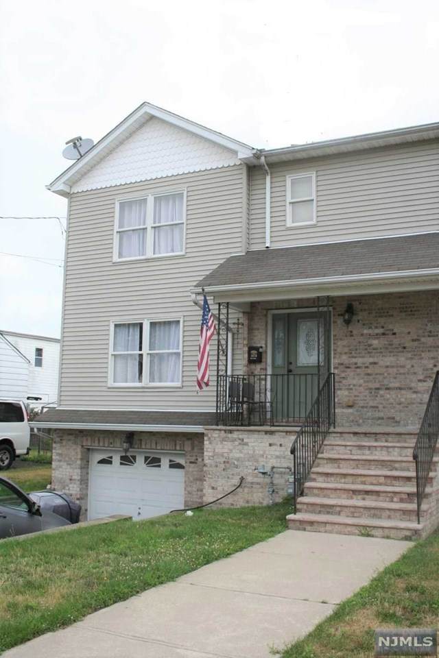 342B Clinton Street - Photo 1