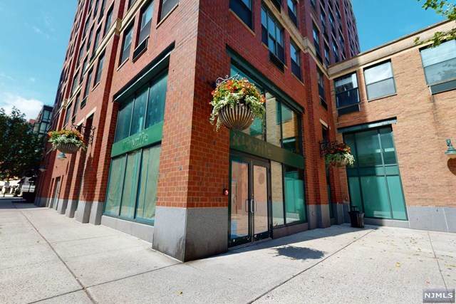 1203 Hudson Street - Photo 1