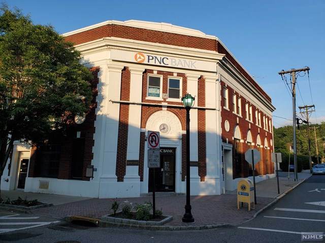 353 Broad Avenue - Photo 1