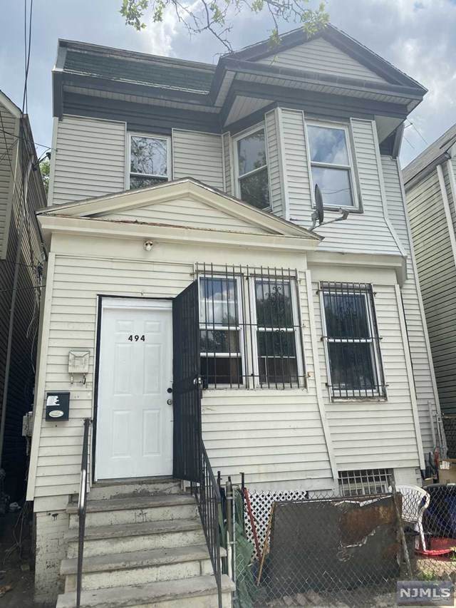 494 19th Street - Photo 1