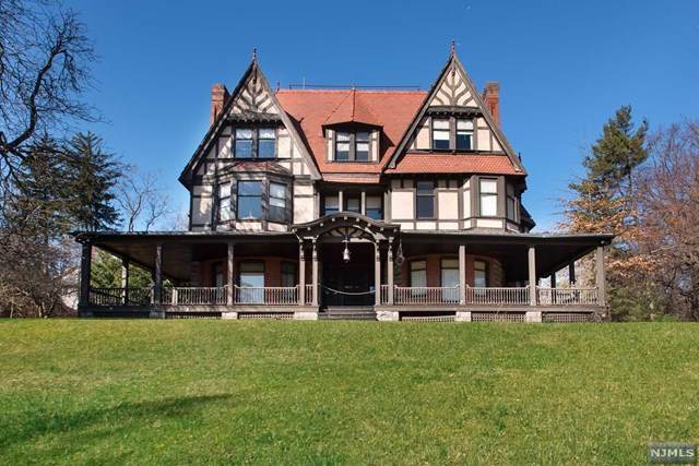 30 Mountain Avenue - Photo 1