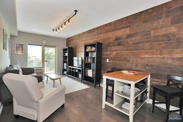 3312 Hudson Avenue - Photo 1