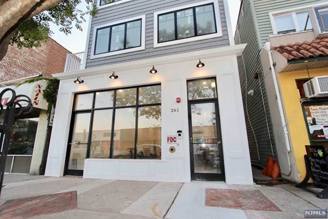 261 Kearny Avenue - Photo 1