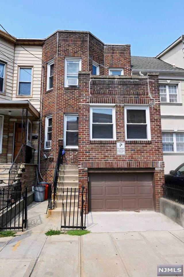 534 40th Street - Photo 1