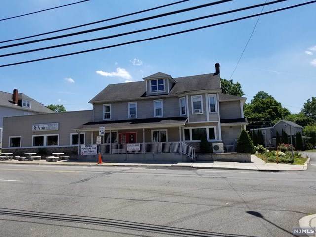 1402 Main Street - Photo 1
