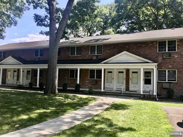 1105 Washington Drive - Photo 1