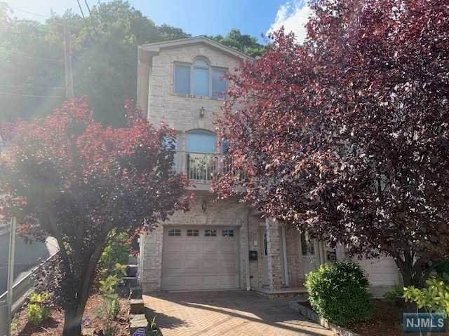 190 Undercliff Avenue - Photo 1