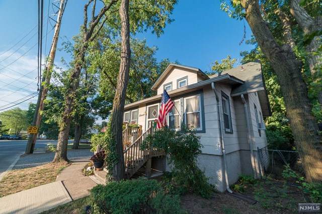 11 Woodbine Street - Photo 1