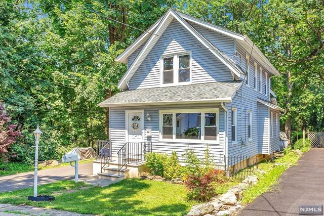 54 Howe Avenue - Photo 1