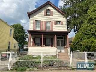 100 Linden Street - Photo 1