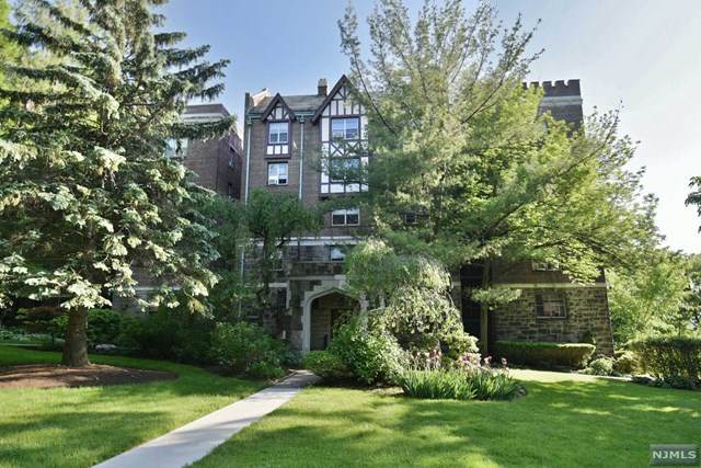 100 Palisade Avenue - Photo 1