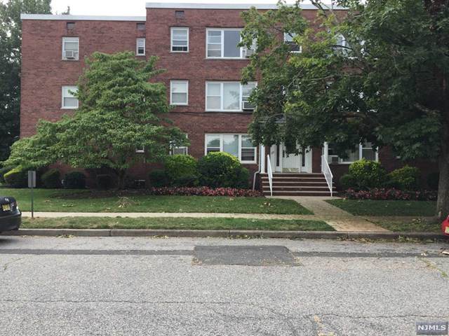 125 Hobart Avenue - Photo 1