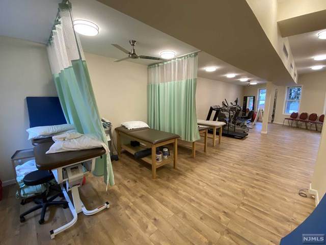 324 Paterson Avenue - Photo 1