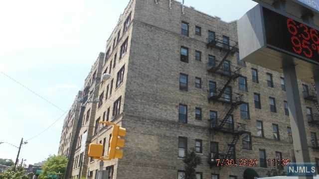 3315 Pleasant Avenue - Photo 1