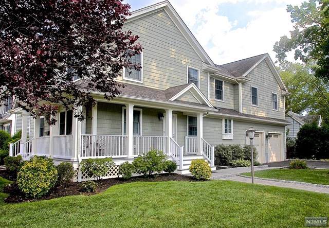 32-02 Nicholson Drive - Photo 1