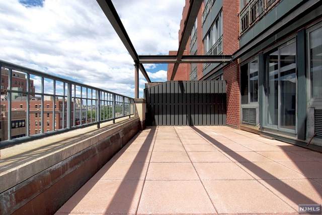 205 10th Street - Photo 1