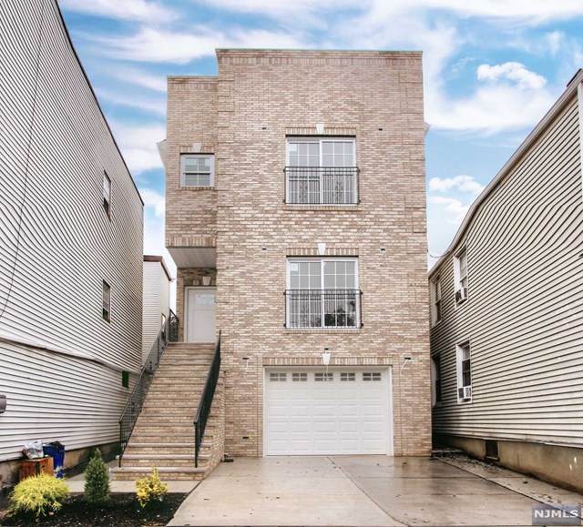 16 Grant Avenue - Photo 1