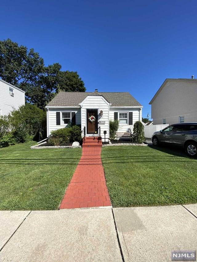 73 Rochelle Parkway - Photo 1