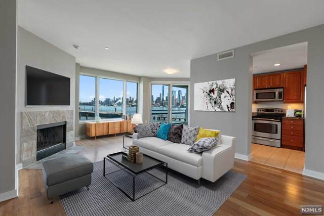 600 Harbor Boulevard - Photo 1
