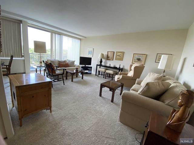 4 Horizon Road - Photo 1