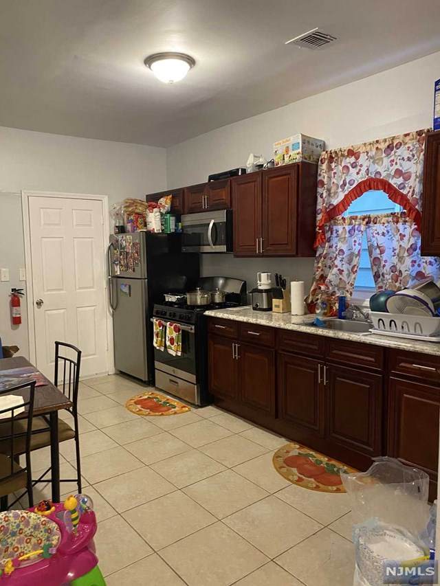 857 20th Street - Photo 1