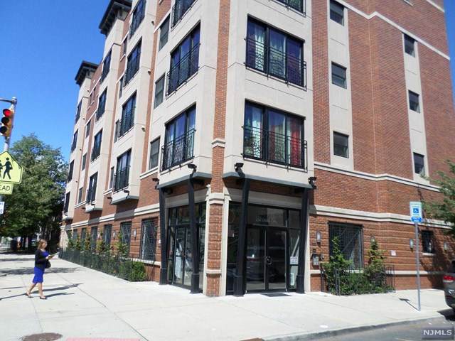 105-107 Broad Street - Photo 1