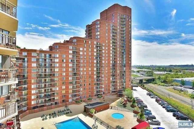 138 Harmon Cove Tower - Photo 1