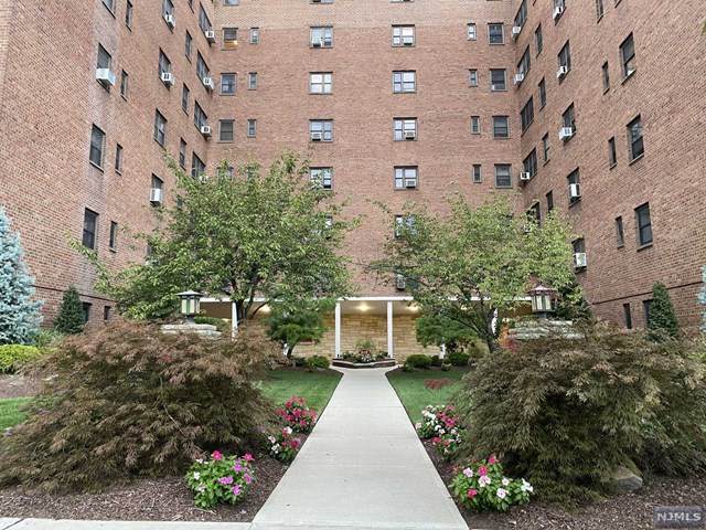 208 Anderson Street - Photo 1