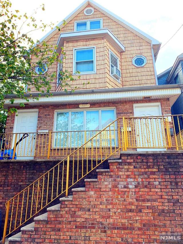 118 19th Street - Photo 1
