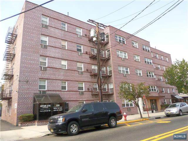 559-571 Anderson Avenue - Photo 1